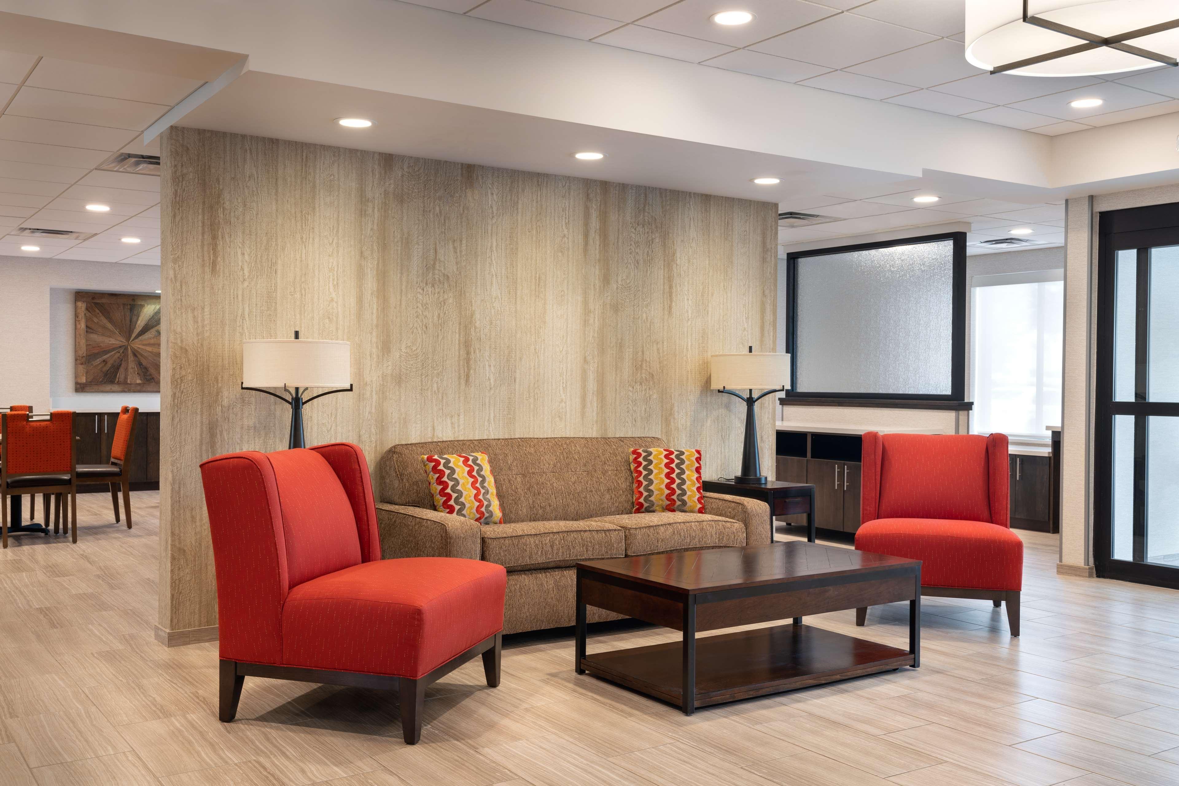 Days Inn & Suites By Wyndham Denver International Airport Екстериор снимка